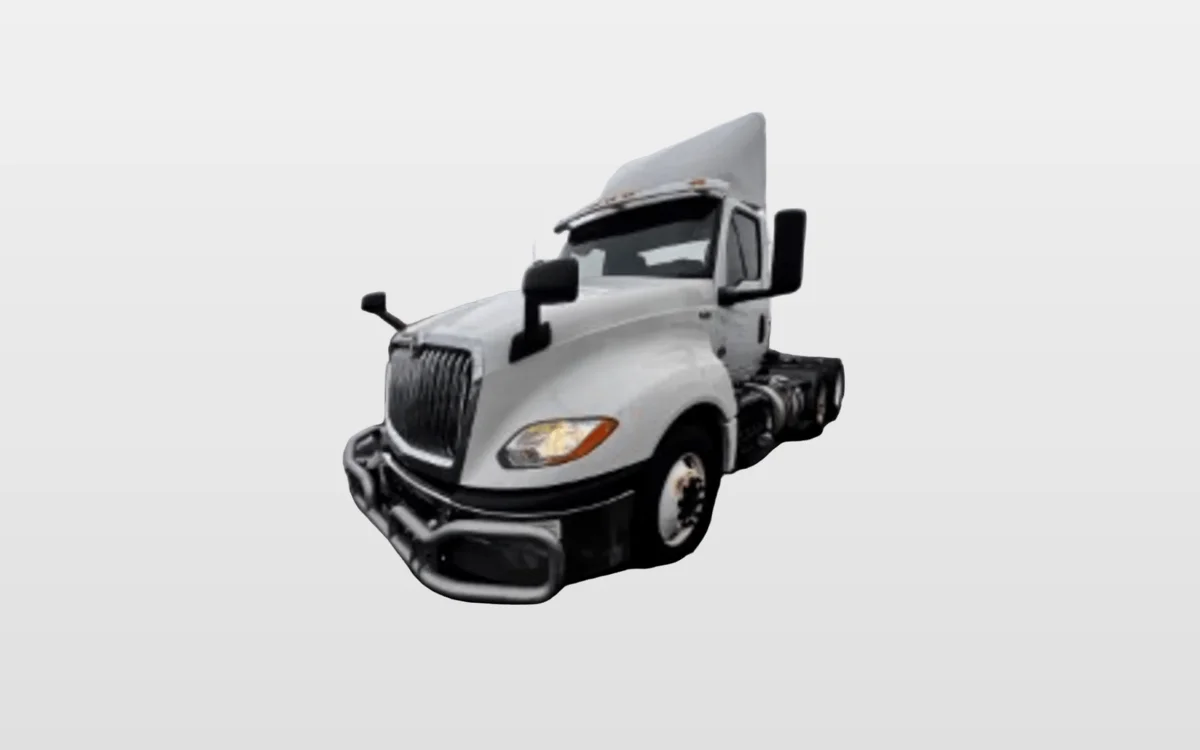 2019 International LT — photo 1