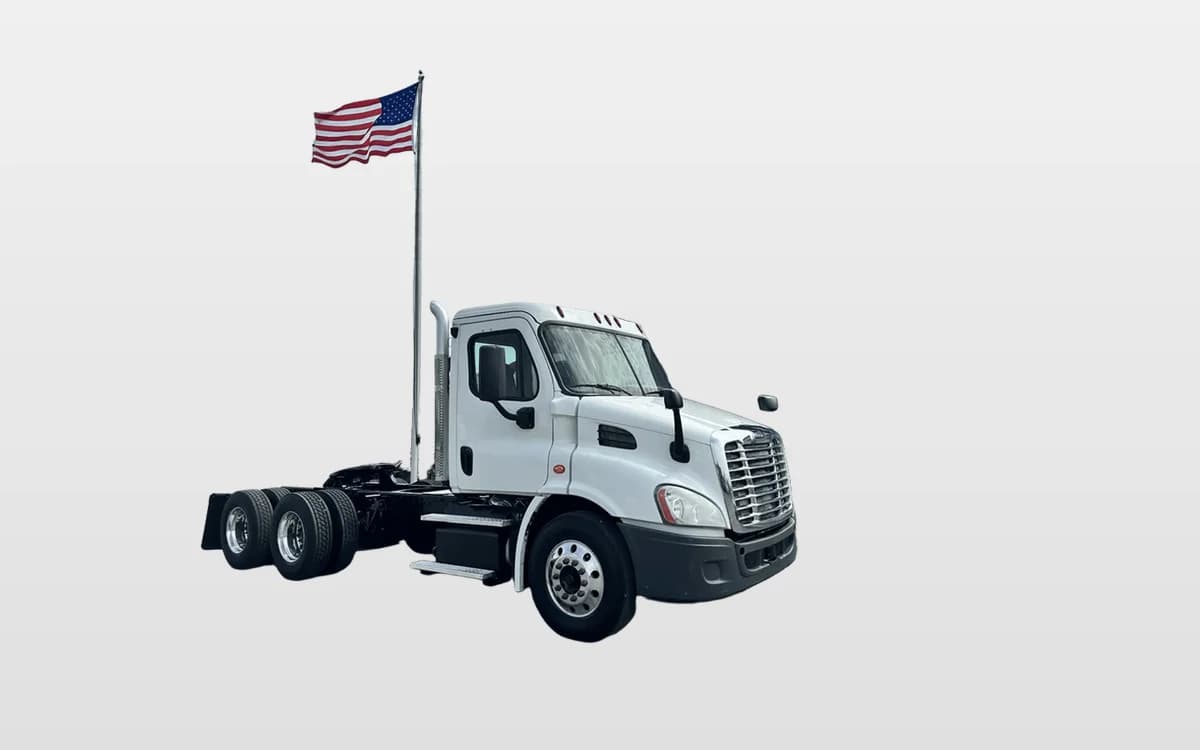 2017 Freightliner Cascadia — photo 1