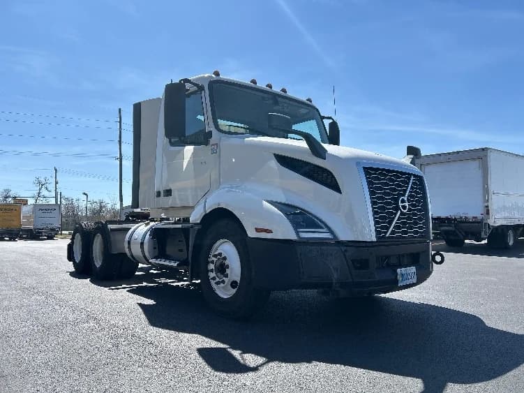2022 Volvo VNL 300