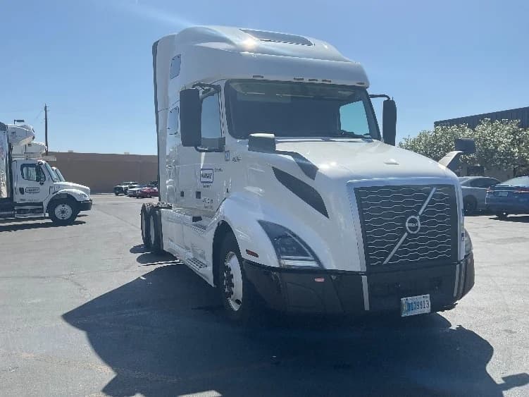 2022 Volvo VNL 760