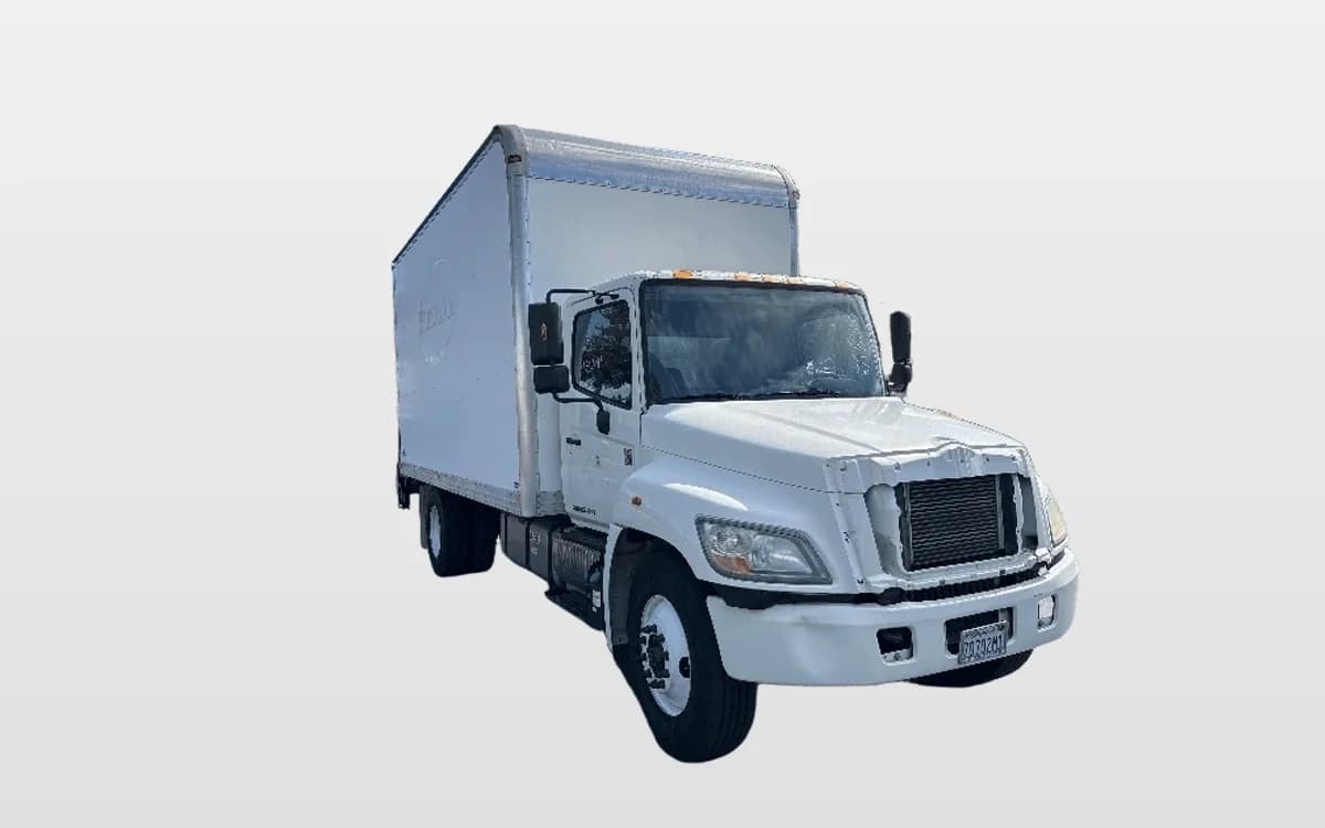 2013 Hino 268 — photo 1