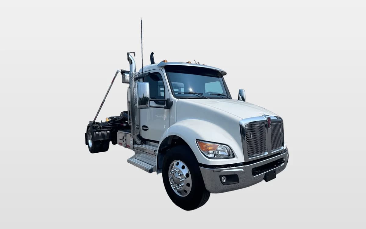 2026 Kenworth T280 — photo 1