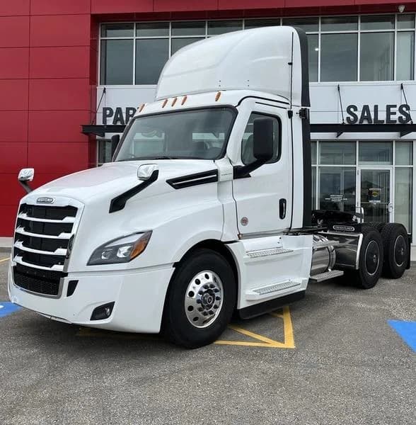 2027 Freightliner Cascadia