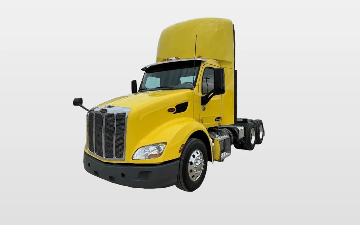 2021 Peterbilt 579 — photo 1