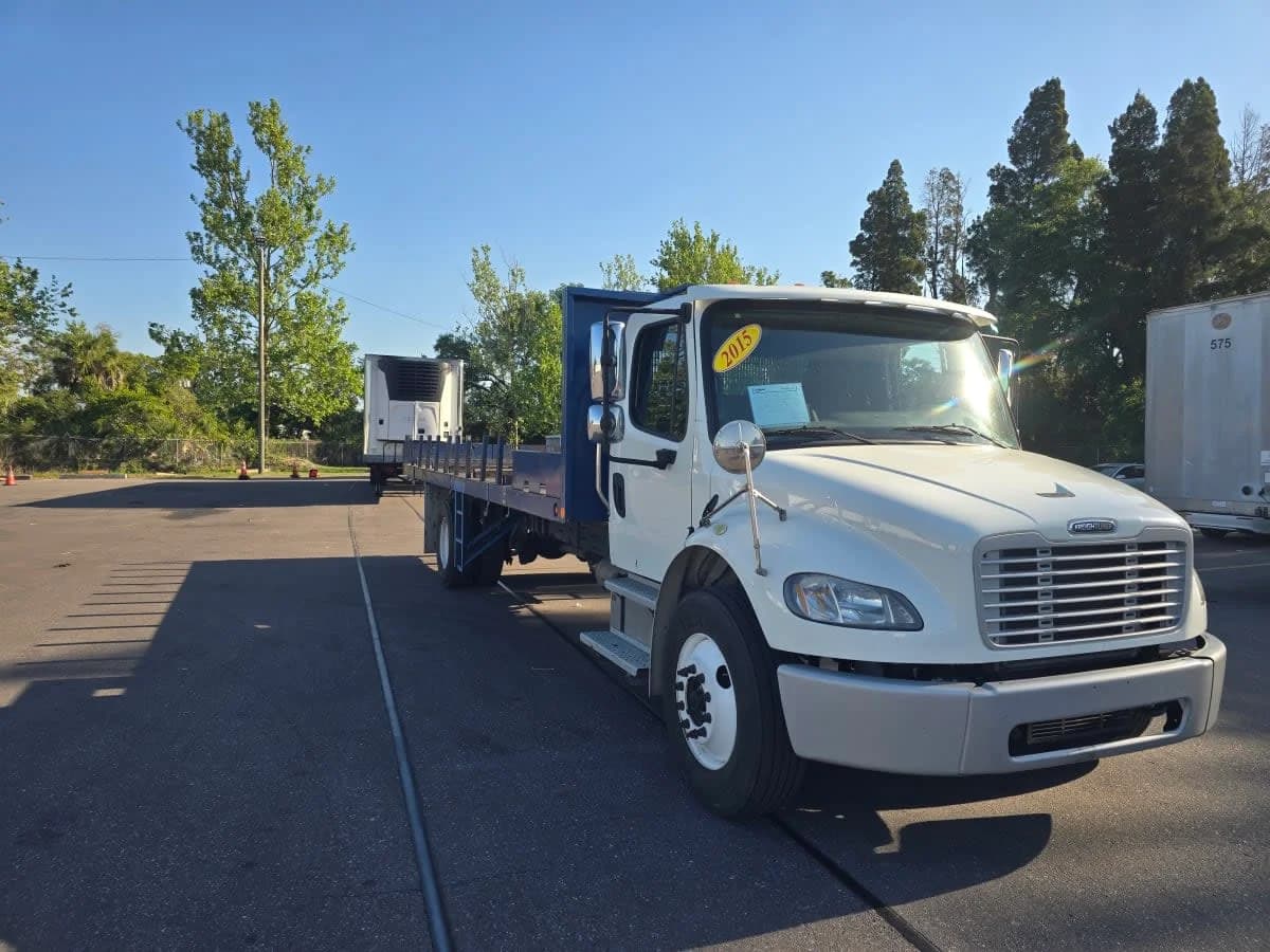 2015 Freightliner M2 106