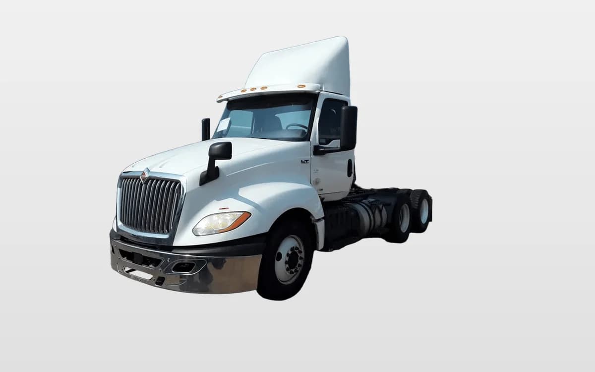 2019 International LT — photo 1