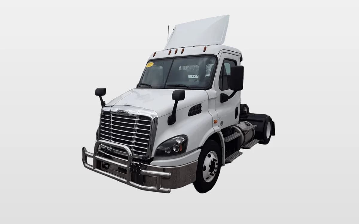 2017 Freightliner Cascadia — photo 1