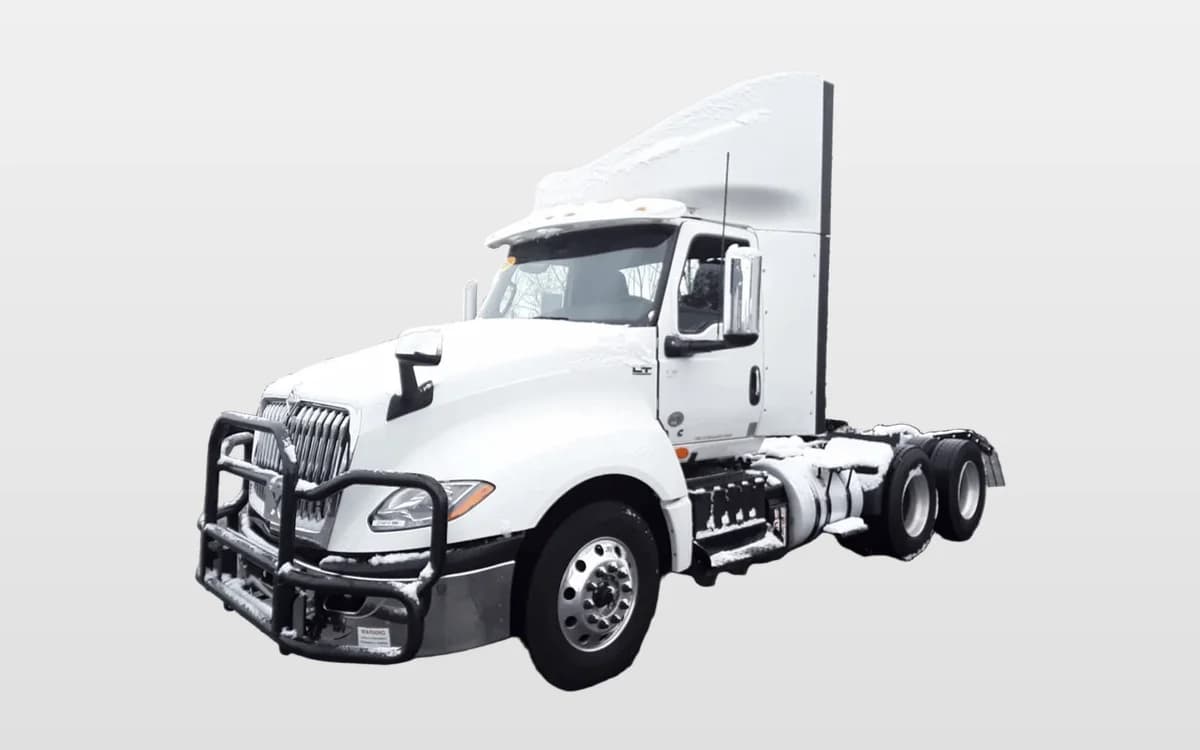 2020 International LT — photo 1