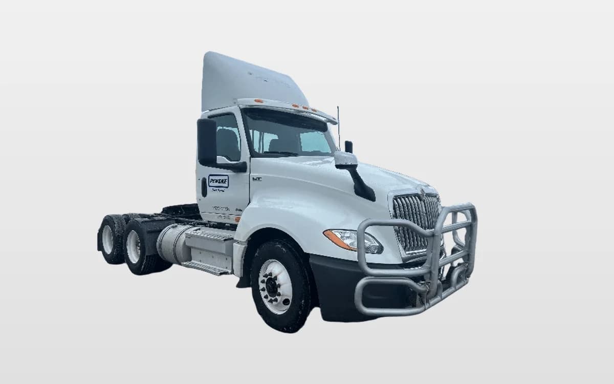 2023 International LT — photo 1