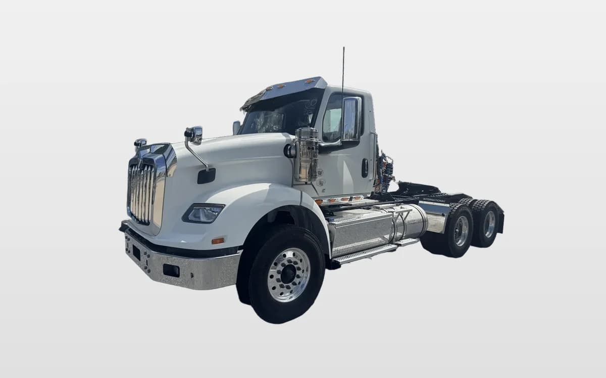 2026 International HX — photo 1