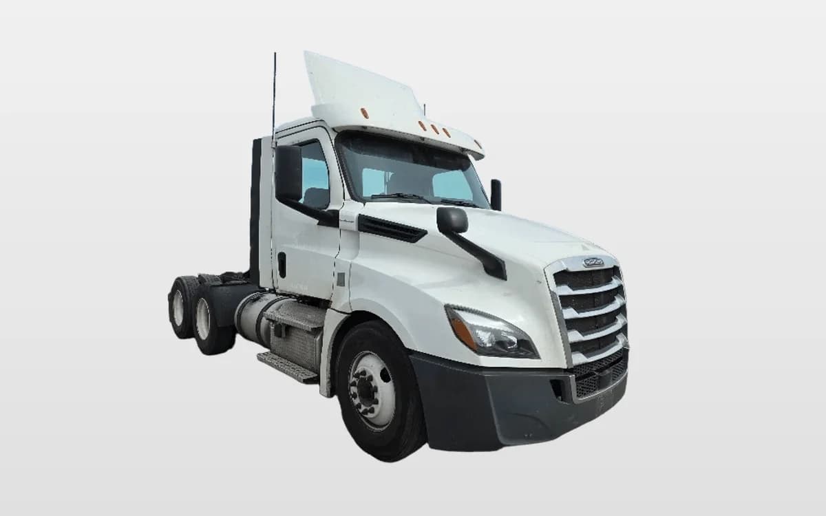 2020 Freightliner Cascadia — photo 1