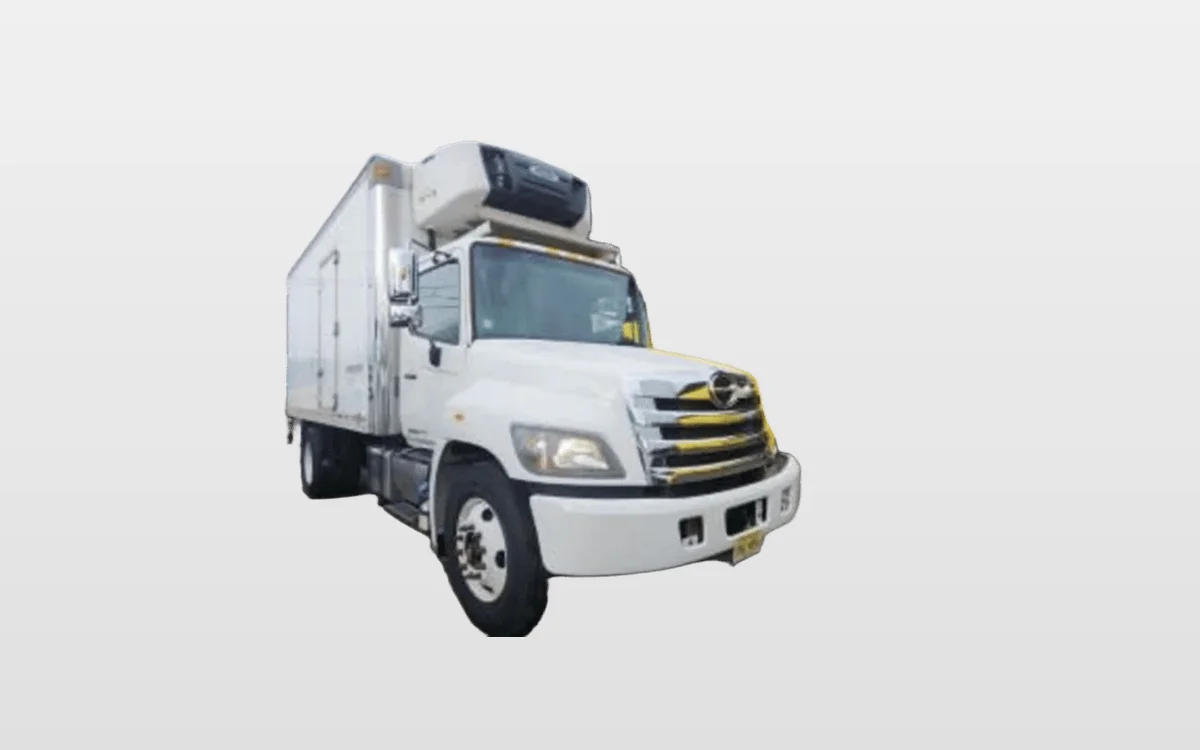 2016 Hino 268 — photo 1