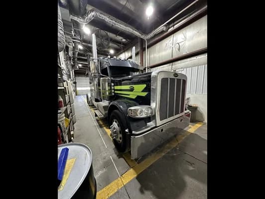 2024 Peterbilt 389
