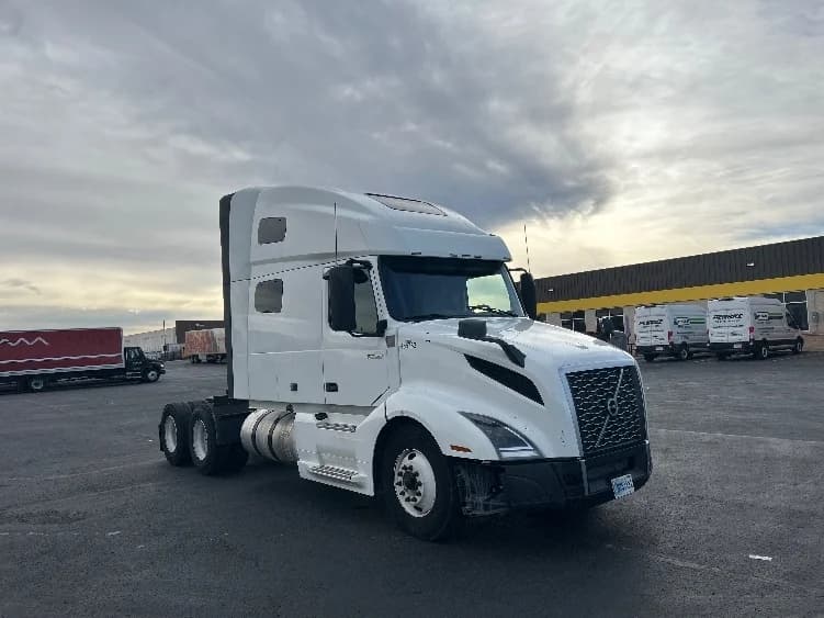 2023 Volvo VNL 760