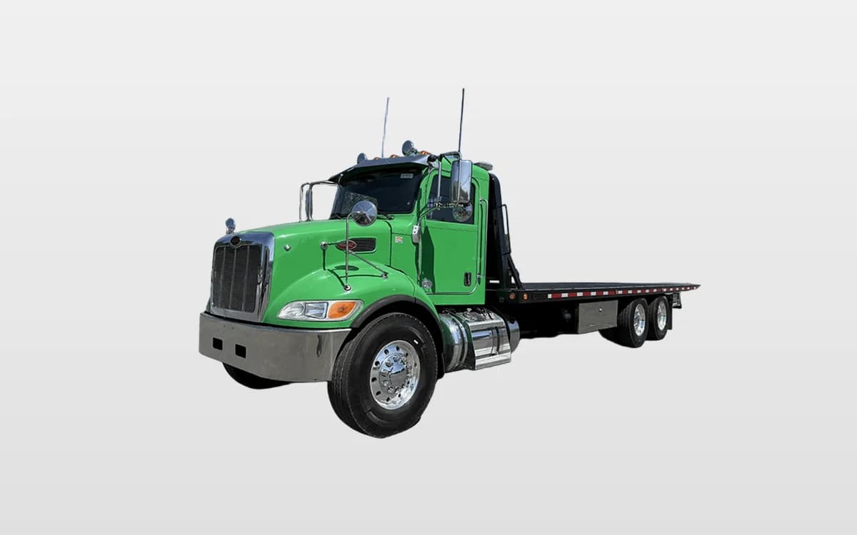2018 Peterbilt 348 — photo 1