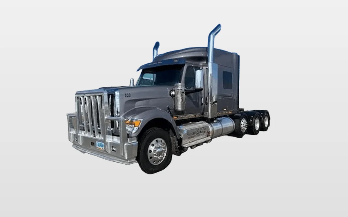 2025 International HX — photo 1