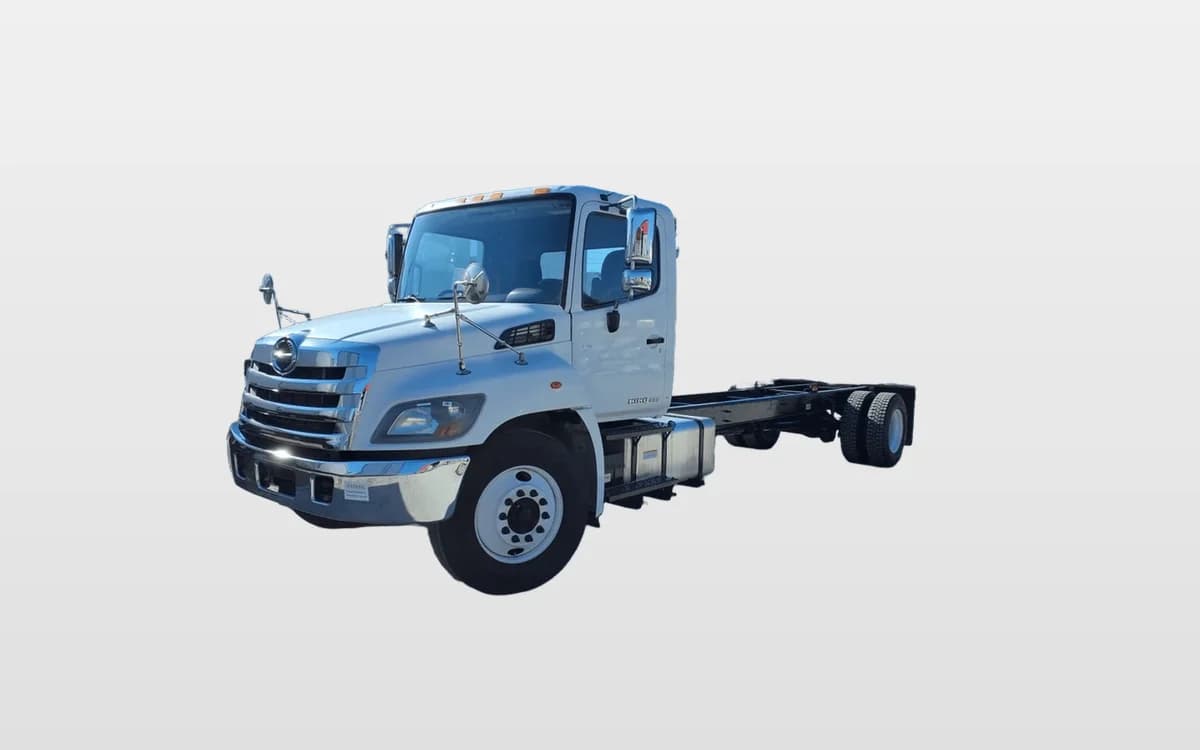 2016 Hino 338 — photo 1