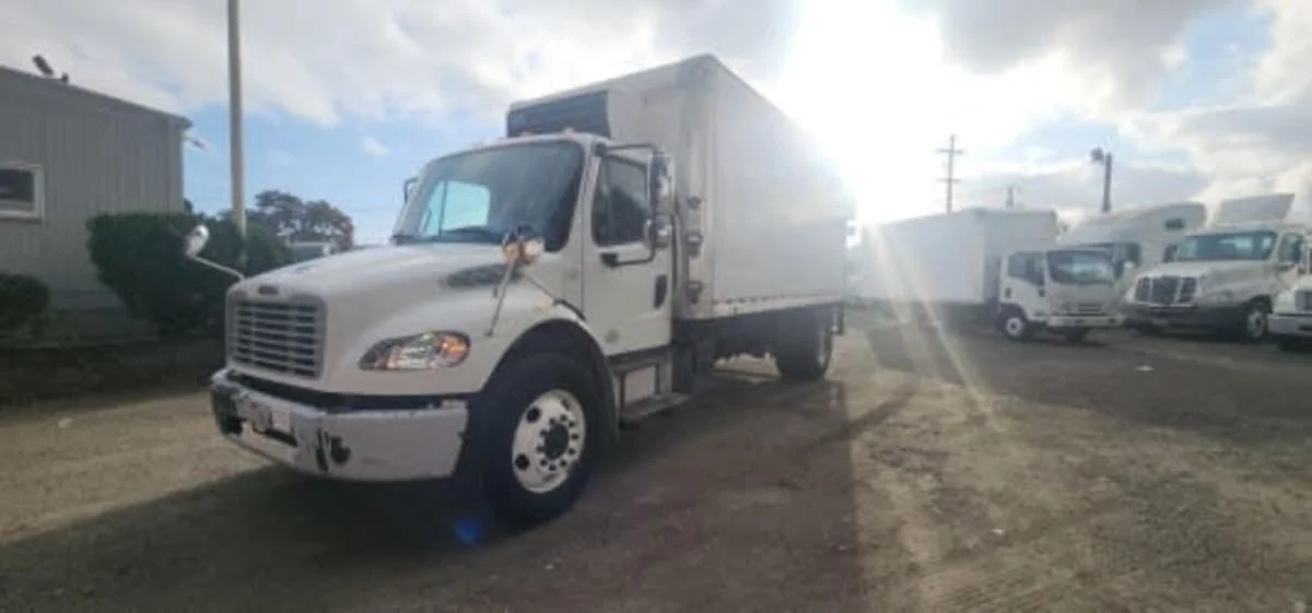 2017 Freightliner M2 106