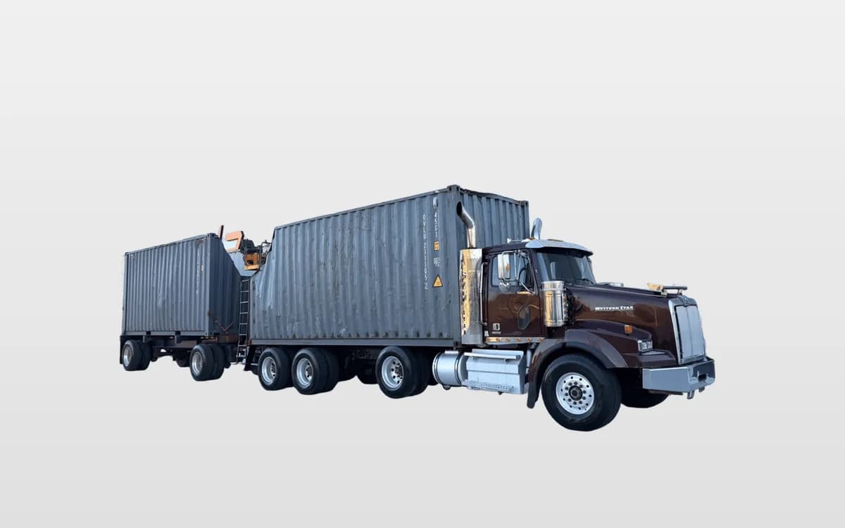 2017 Western Star 4900 — photo 1