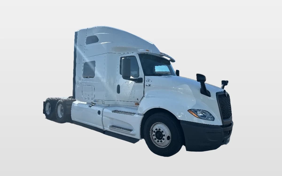 2020 International LT — photo 1