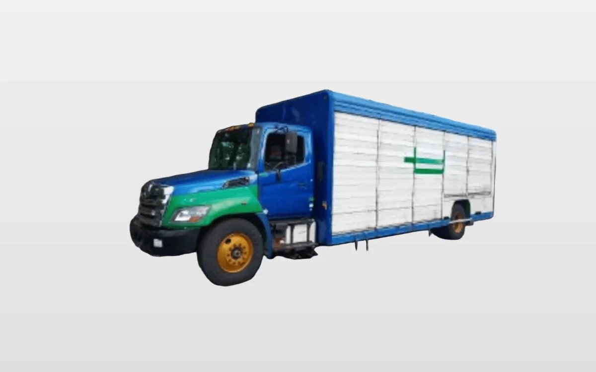 2013 Hino 338 — photo 1