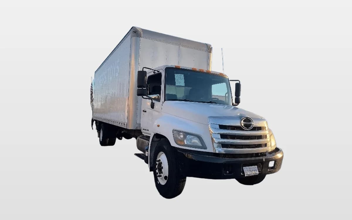 2017 Hino 268 — photo 1