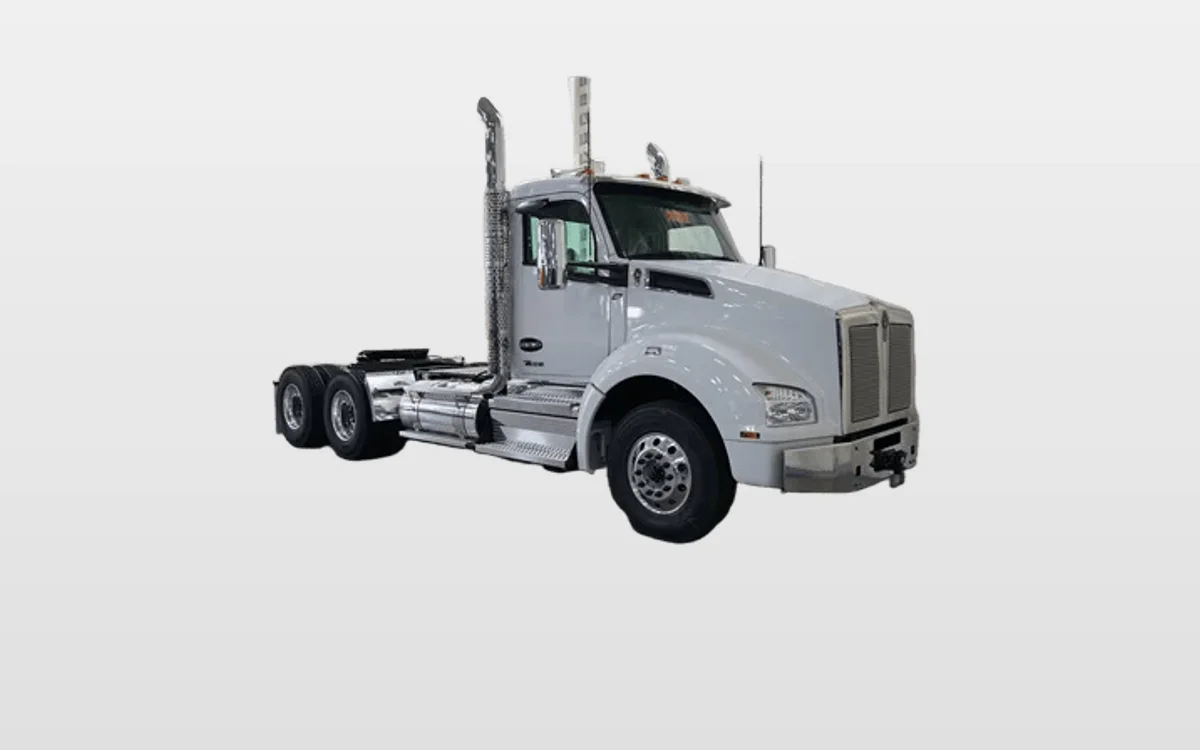 2027 Kenworth T880 — photo 1