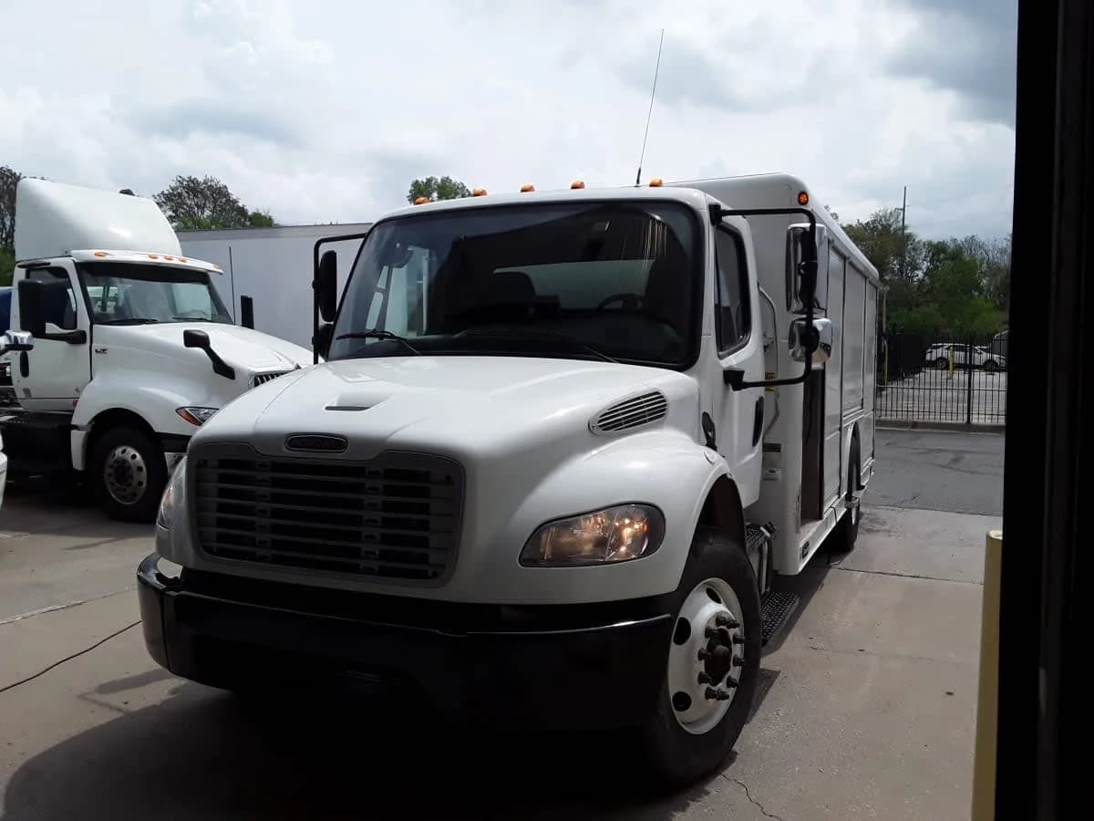 2020 Freightliner M2 106