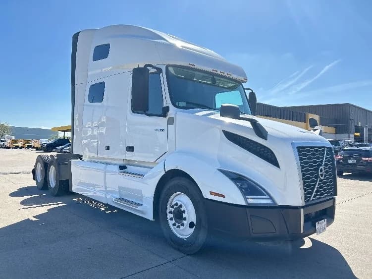 2022 Volvo VNL 760