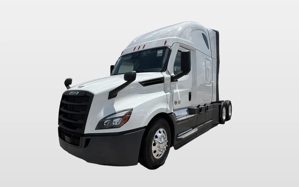2025 Freightliner Cascadia — photo 1