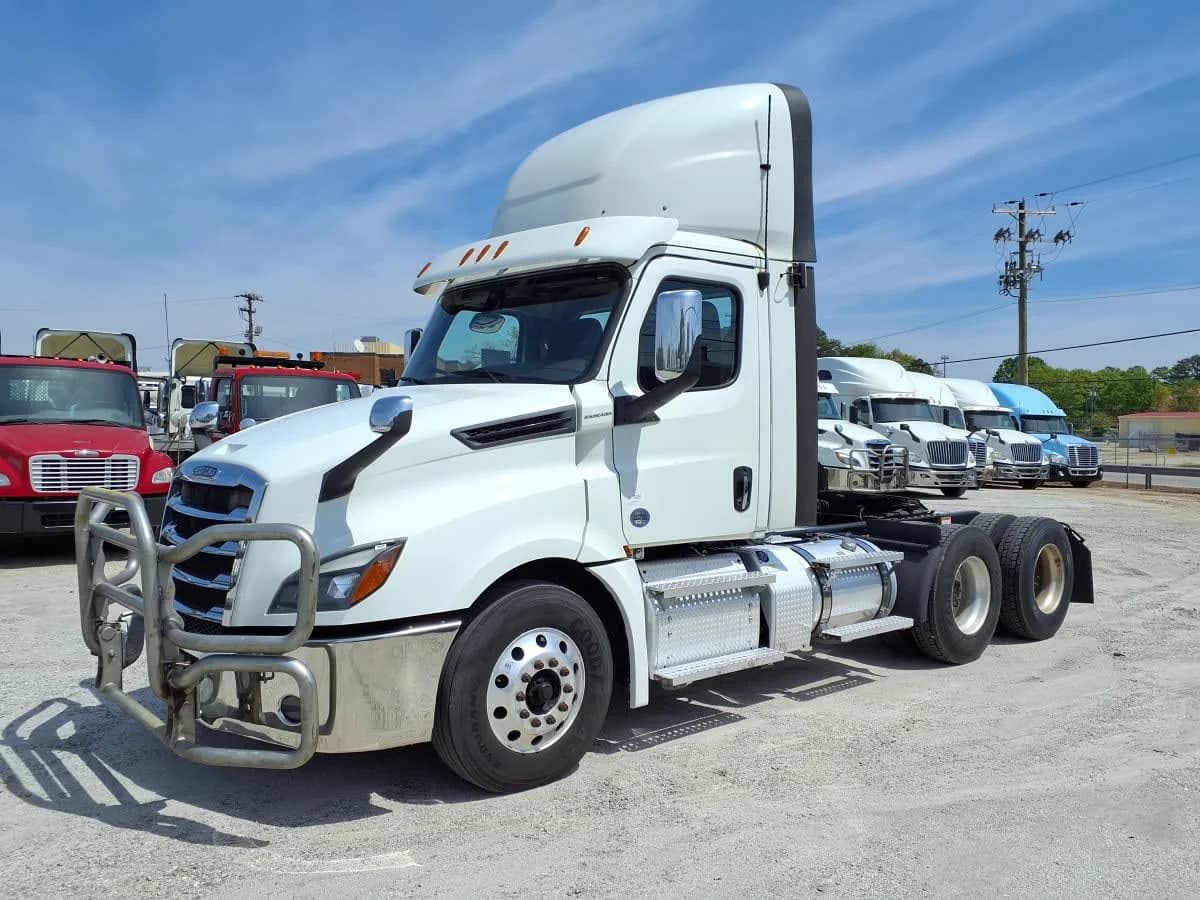 2020 Freightliner Cascadia