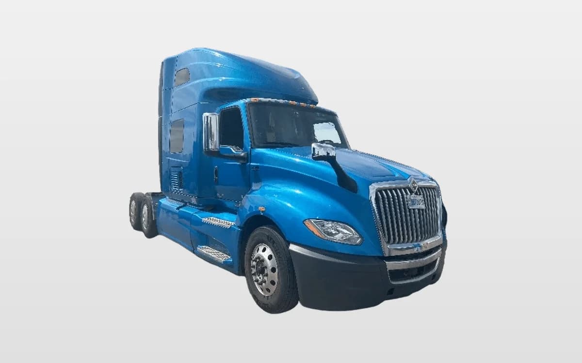 2021 International LT — photo 1