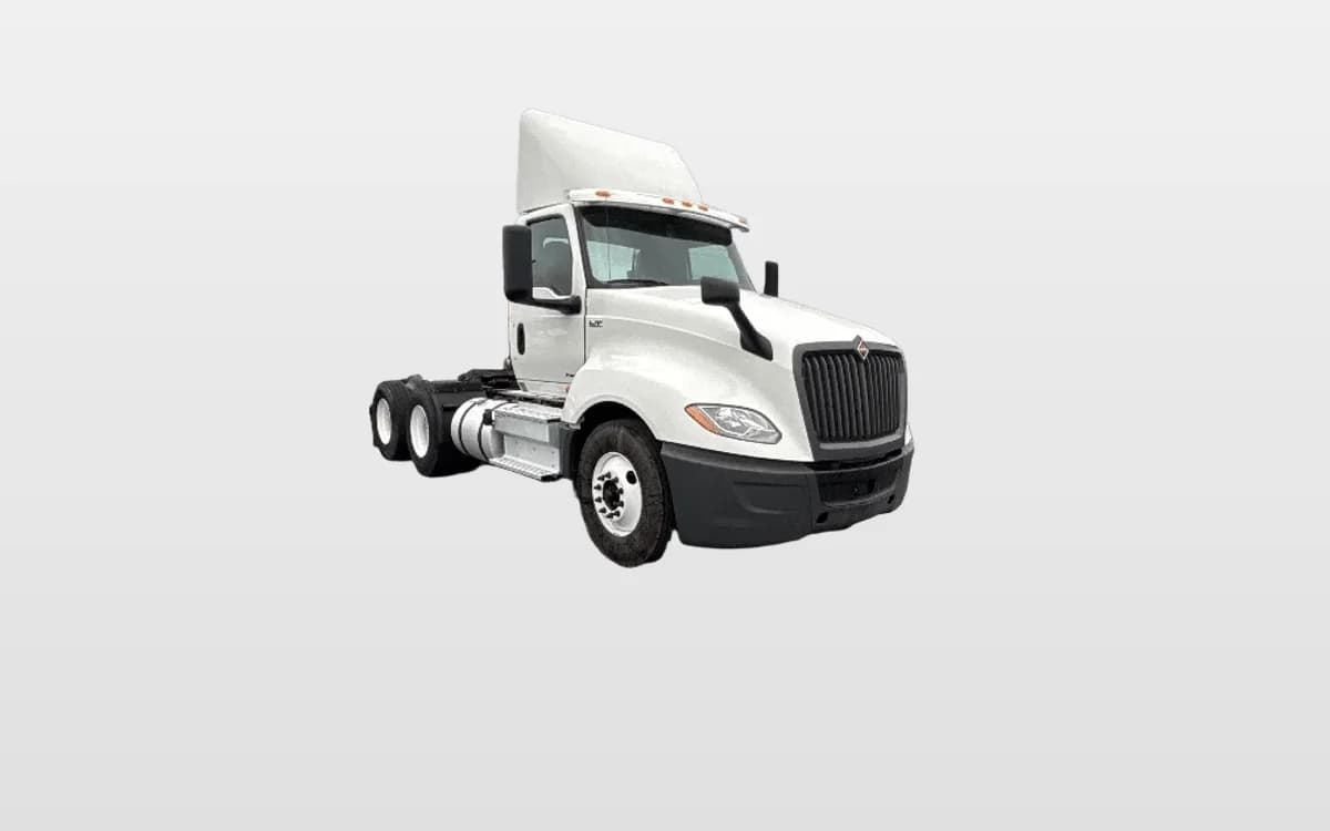 2020 International LT — photo 1