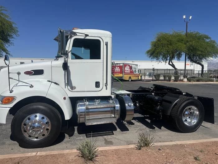 2021 Peterbilt 337