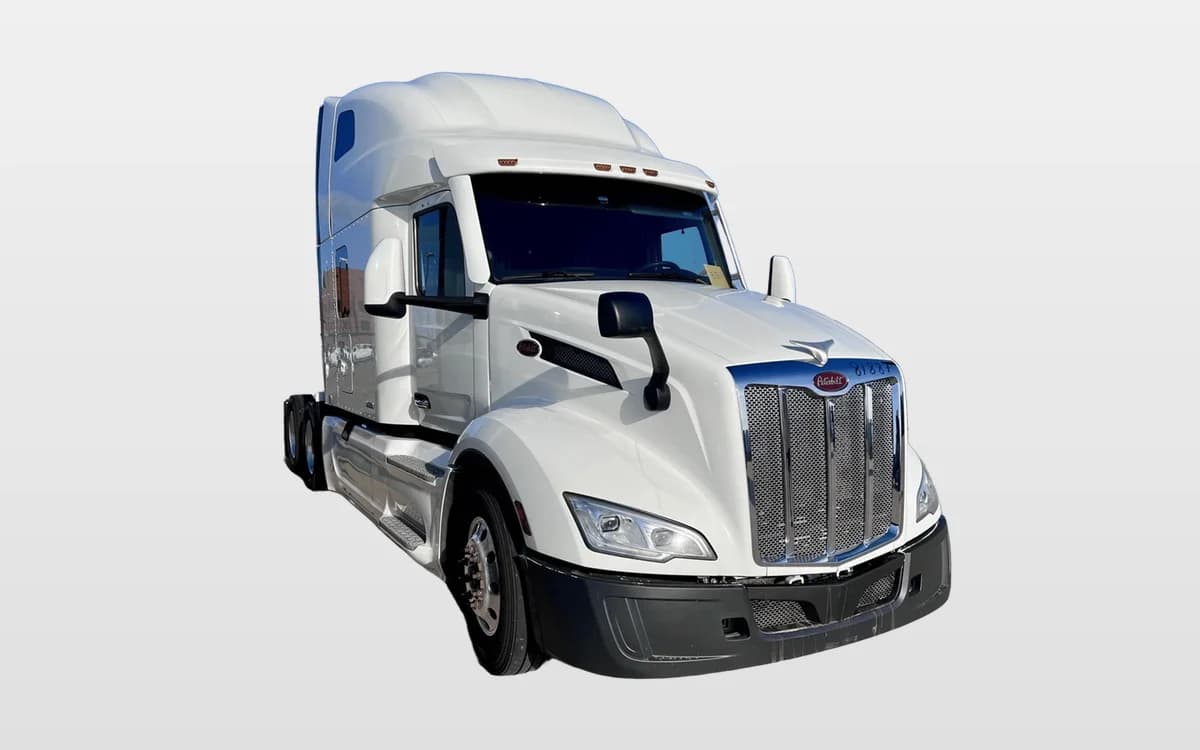 2022 Peterbilt 579 — photo 1