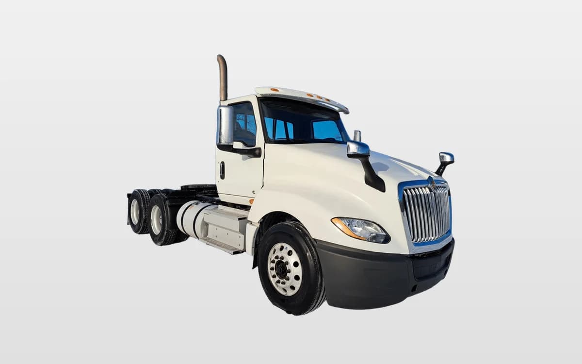 2020 International LT — photo 1