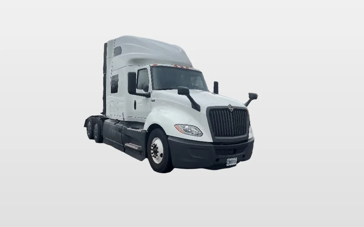 2023 International LT — photo 1