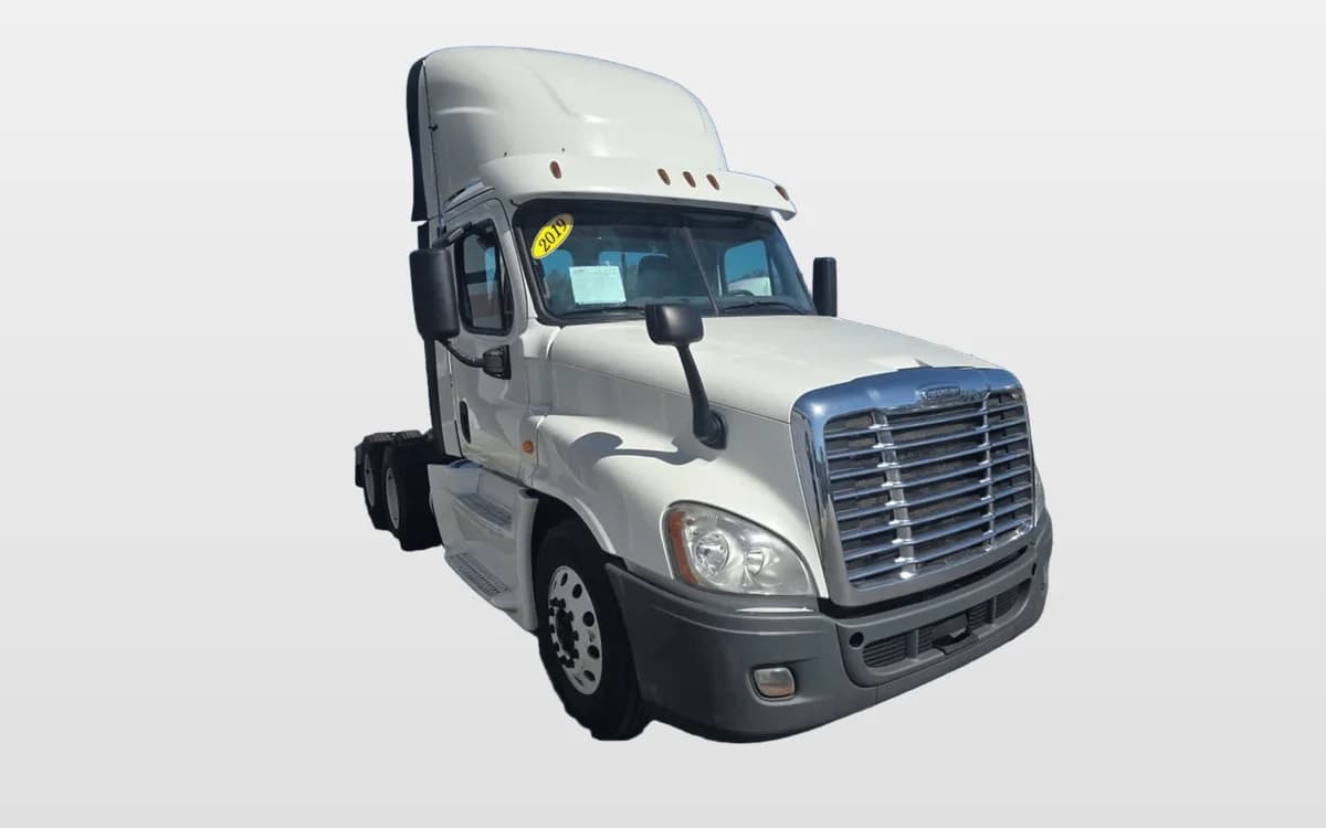 2019 Freightliner Cascadia — photo 1