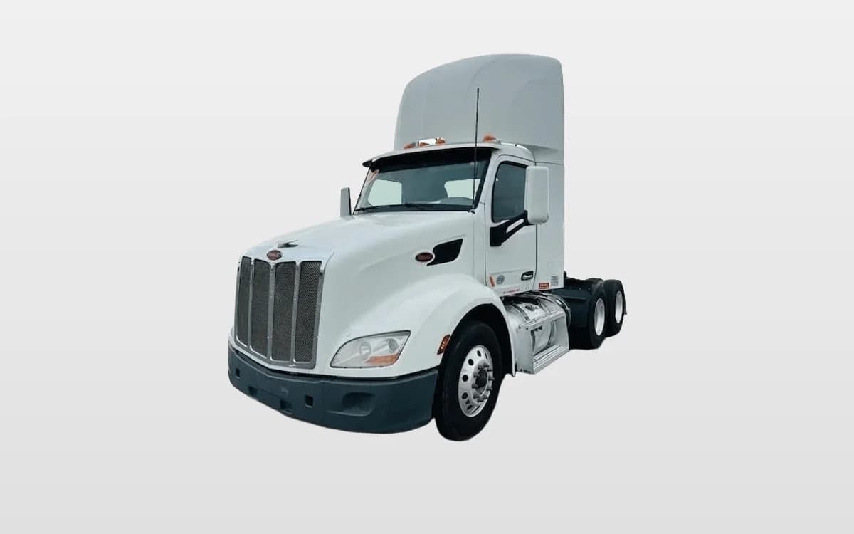 2020 Peterbilt 579 — photo 1