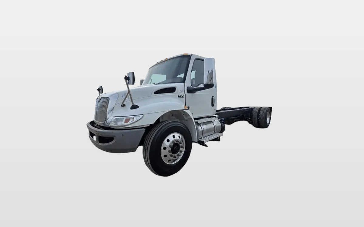 2019 International MV — photo 1