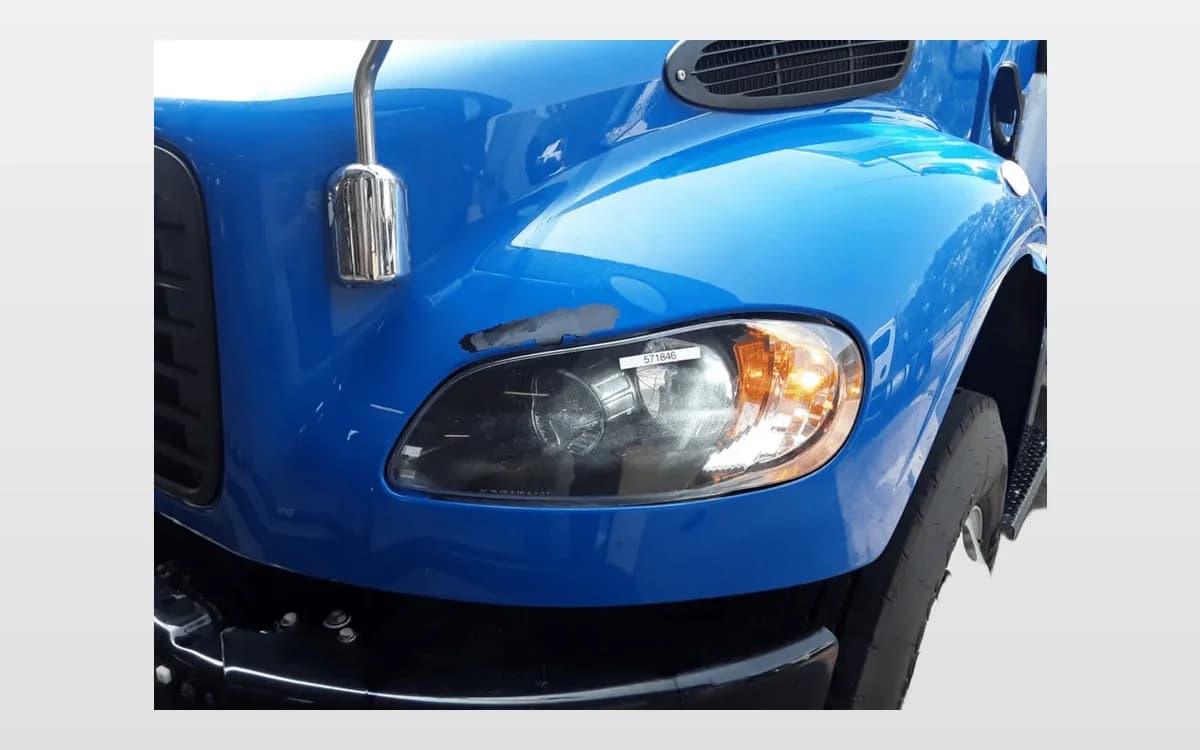 2022 Freightliner M2 106 — photo 1