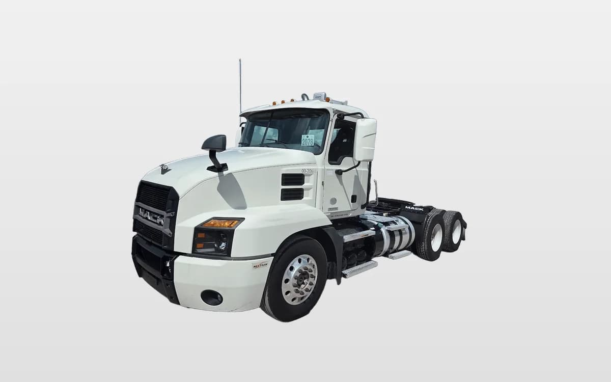 2020 Mack Anthem — photo 1