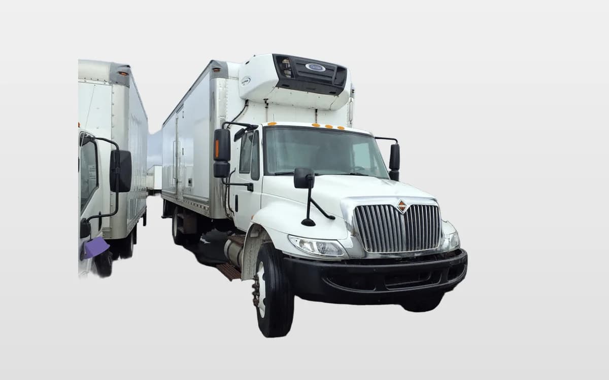 2017 International 4300 — photo 1