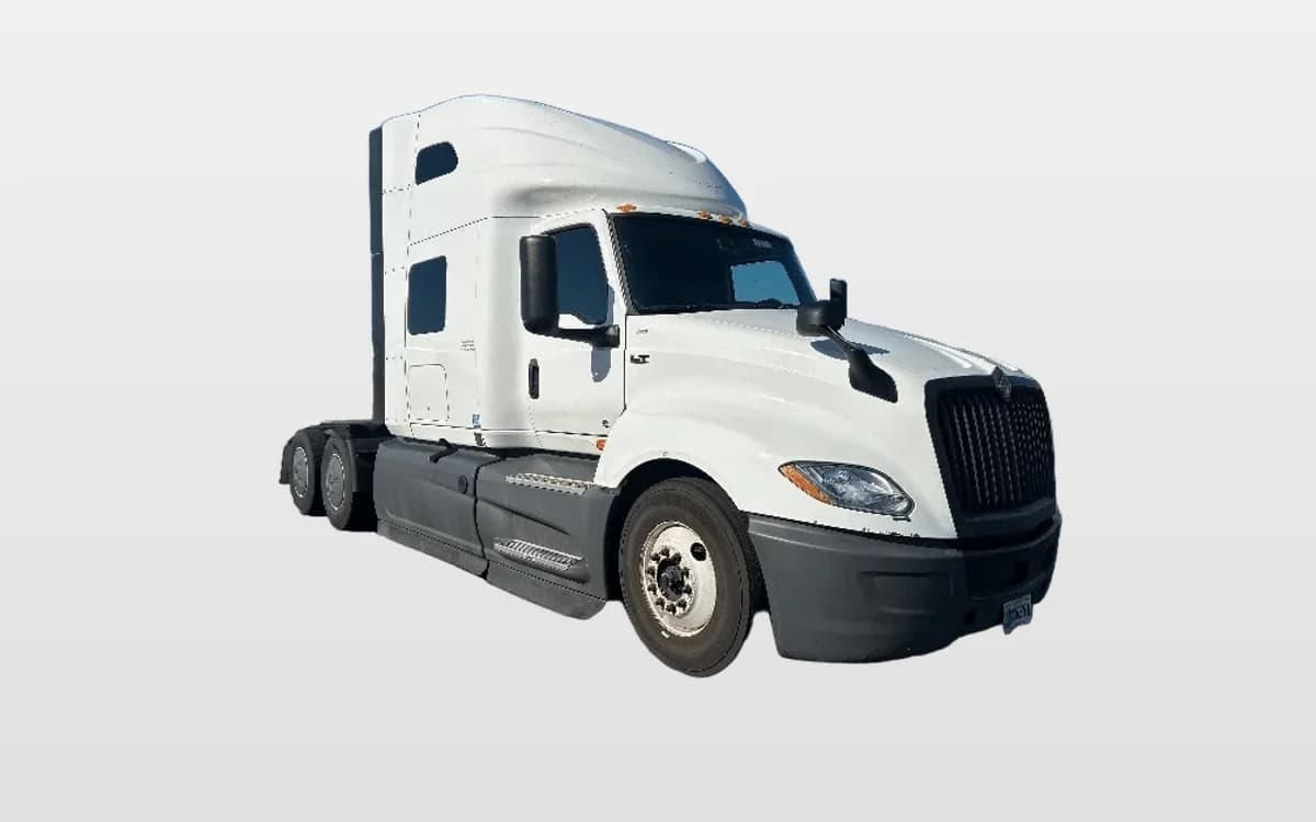 2023 International LT — photo 1