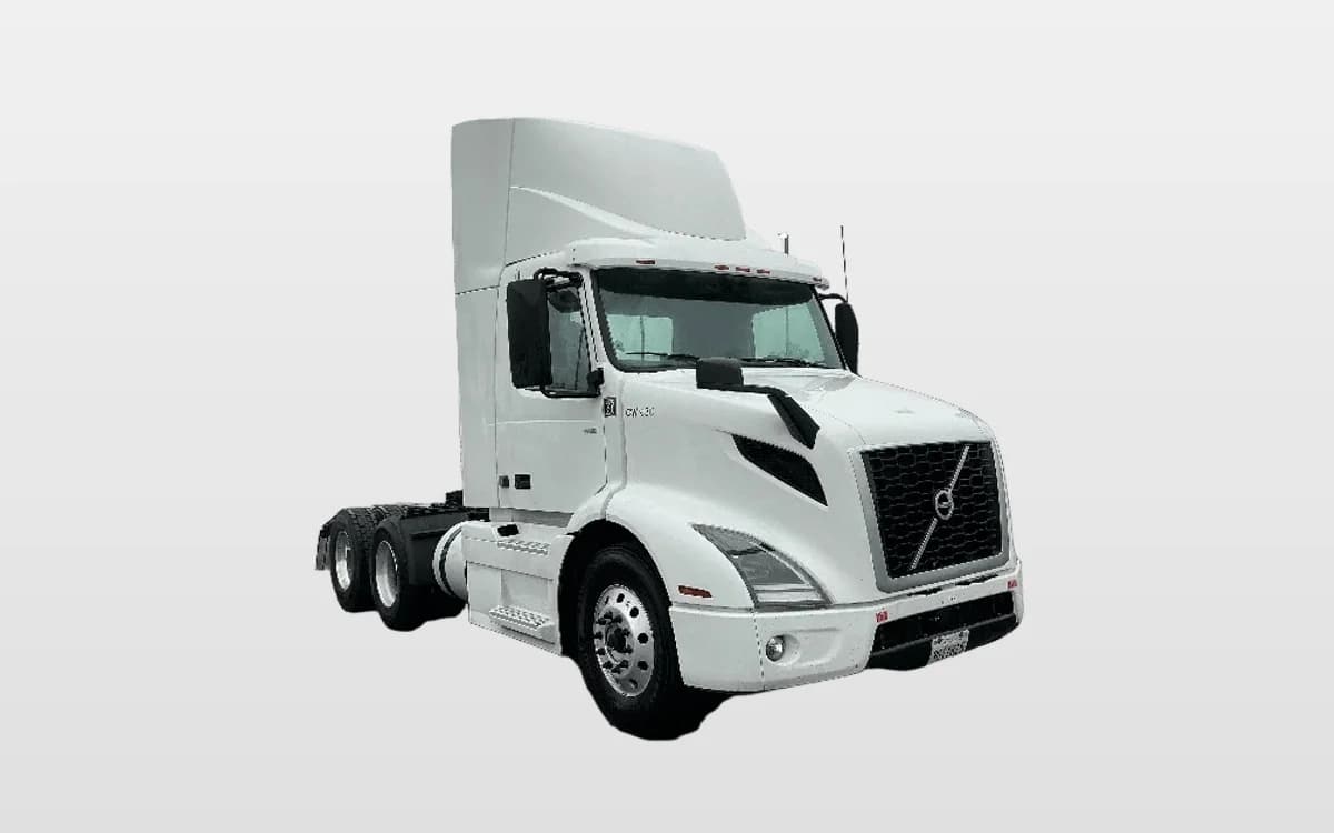 2020 Volvo VNR 640 — photo 1