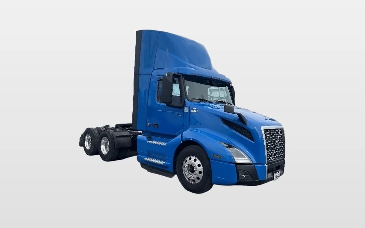 2021 Volvo — photo 1