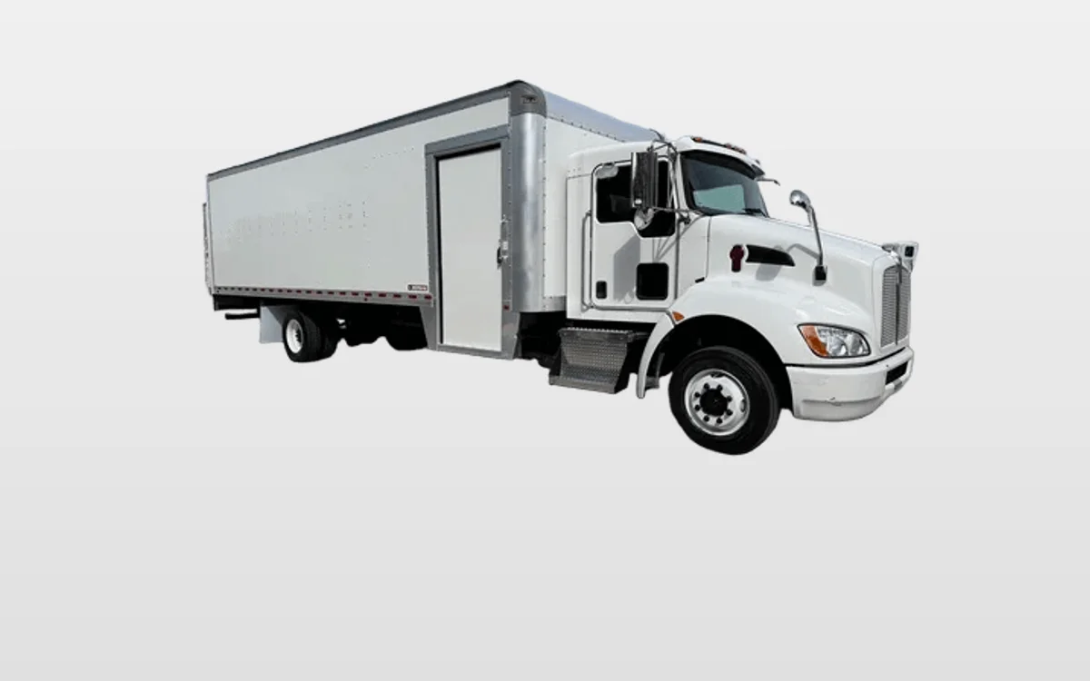 2023 Kenworth T270 — photo 1