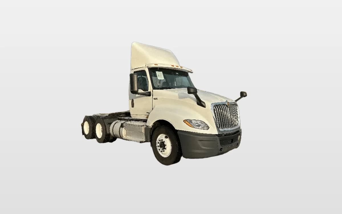 2020 International LT — photo 1