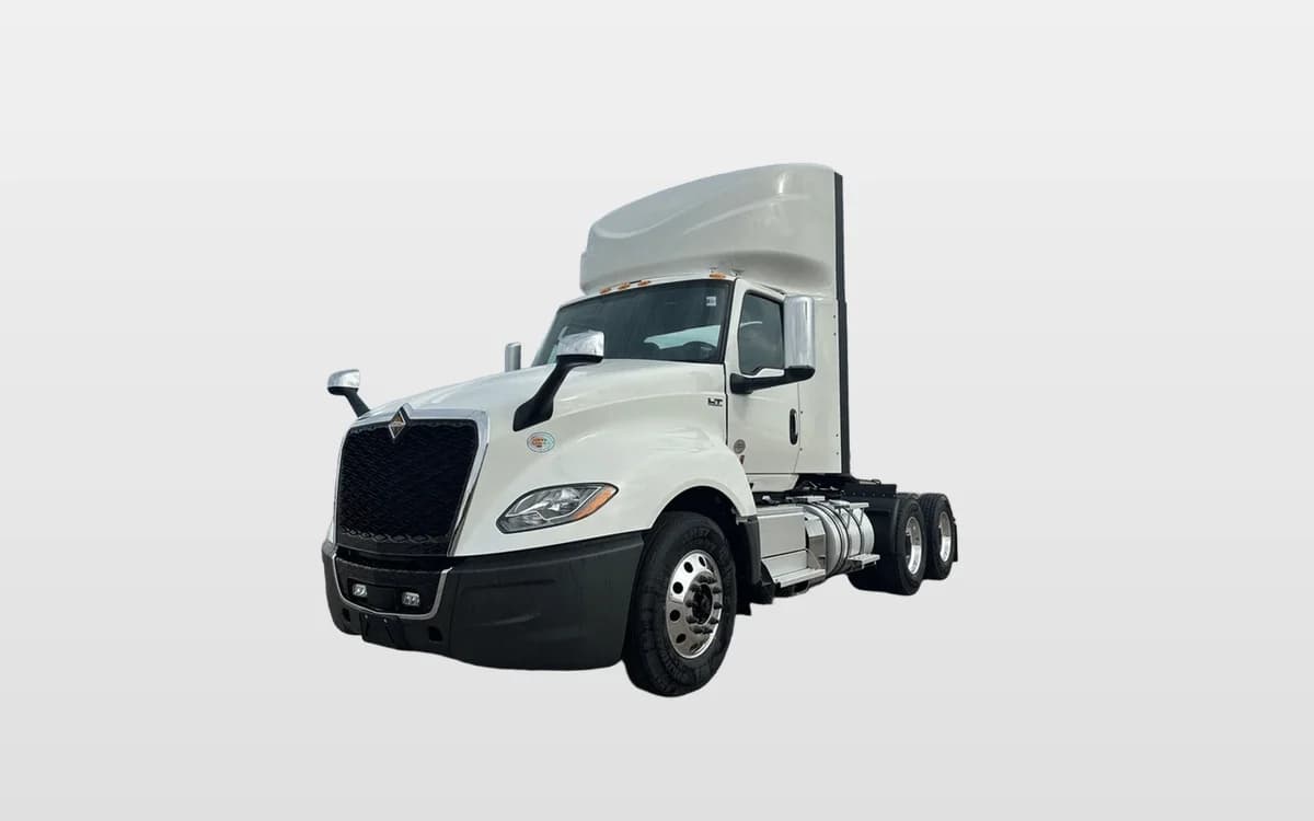 2026 International LT — photo 1