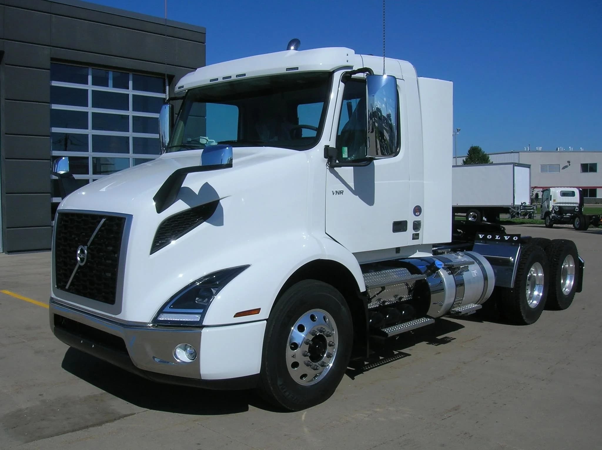 2026 Volvo VNR 640